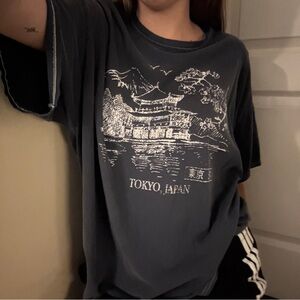 PacSun Black Graphic Tee - Tokyo Japan